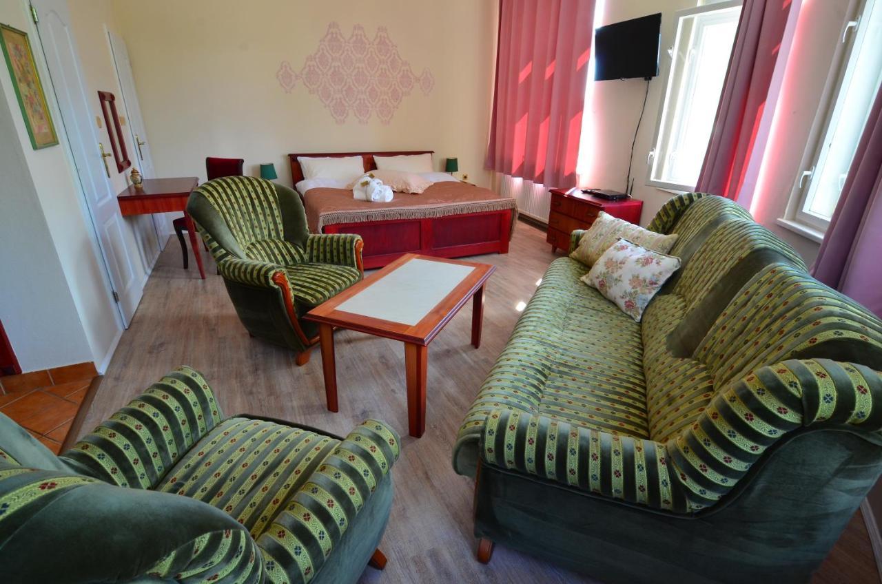 Baronka Bed&Breakfast&Bistrot Betliar Exterior foto